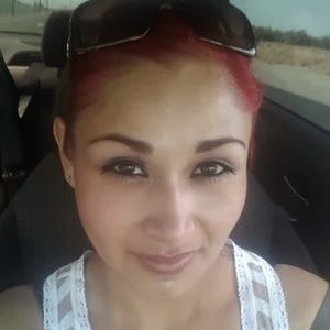 Meet your Posher, Carolina